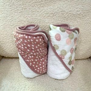 2 Infant Bath Towels